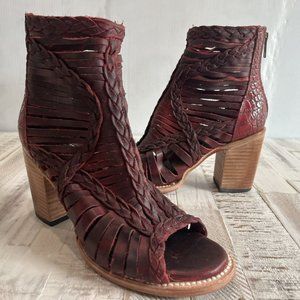 Freebird by Steven Bela Red Wine Booties Heels Gladiator Sandals 10 🦩 ~ EUC